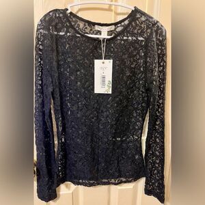 Chelsea & Violet Trendy Lace Top Long Sleeve Size Small in Black